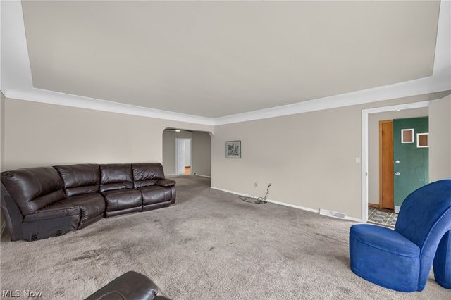 17922 Brazil Road, Cleveland, OH 44119