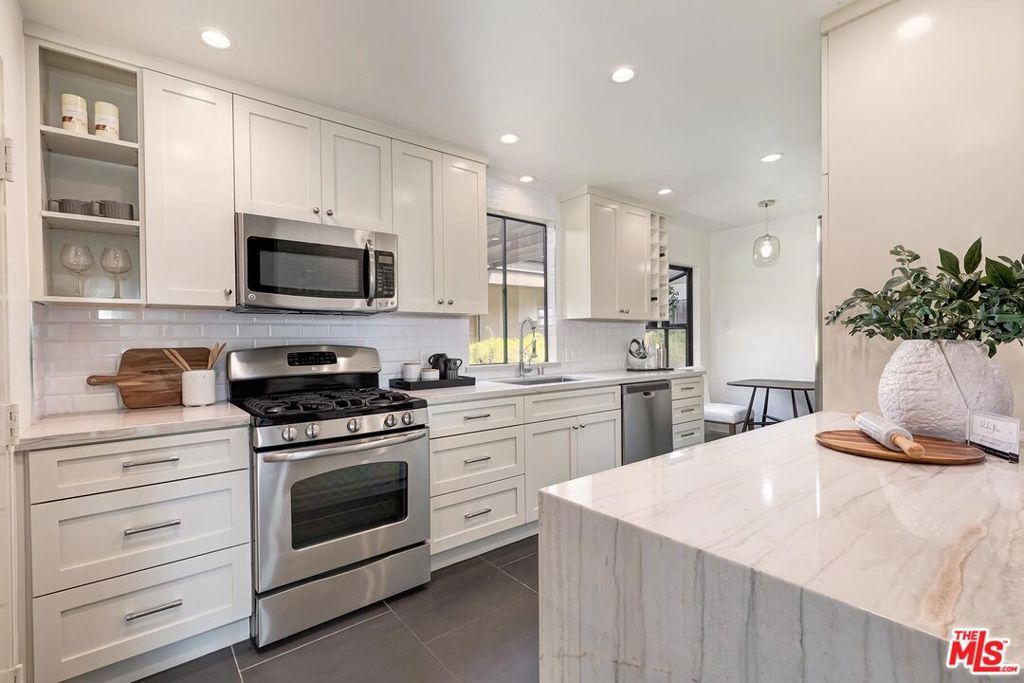 909 N Sierra Bonita Avenue 314, Los Angeles, CA 90046 — photo 4