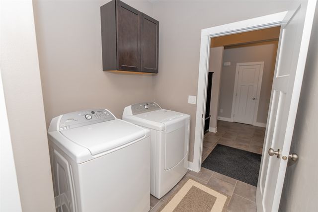 5348 162nd Court, Urbandale, IA 50323