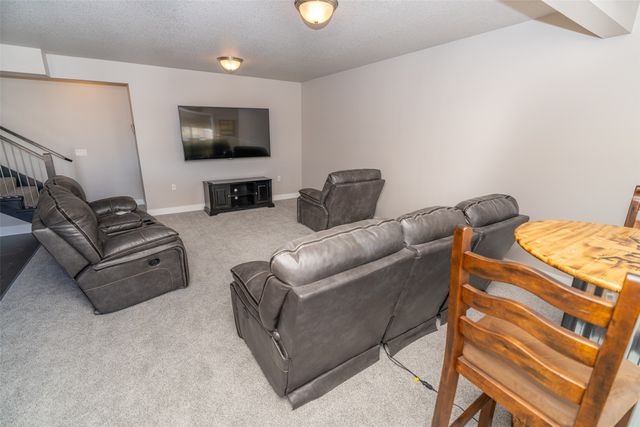 5348 162nd Court, Urbandale, IA 50323