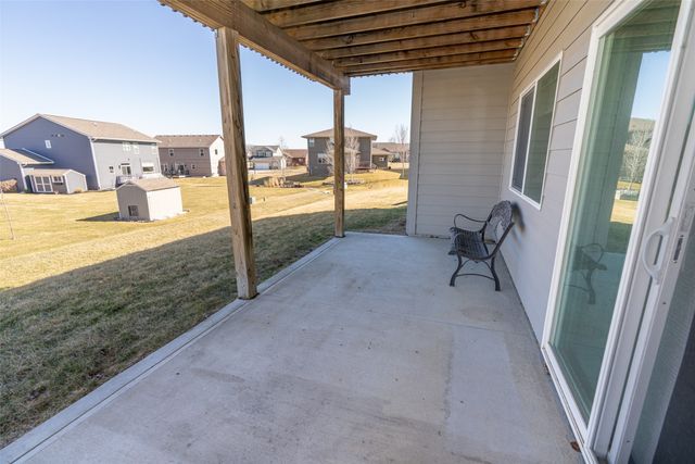 5348 162nd Court, Urbandale, IA 50323