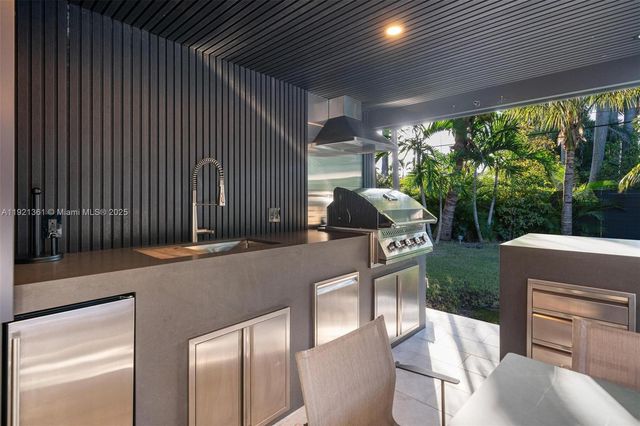 10618 NE 11th ct, Miami Shores, FL 33138