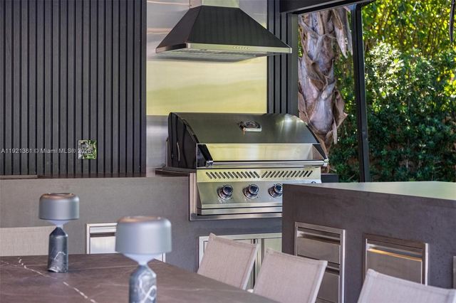 10618 NE 11th ct, Miami Shores, FL 33138