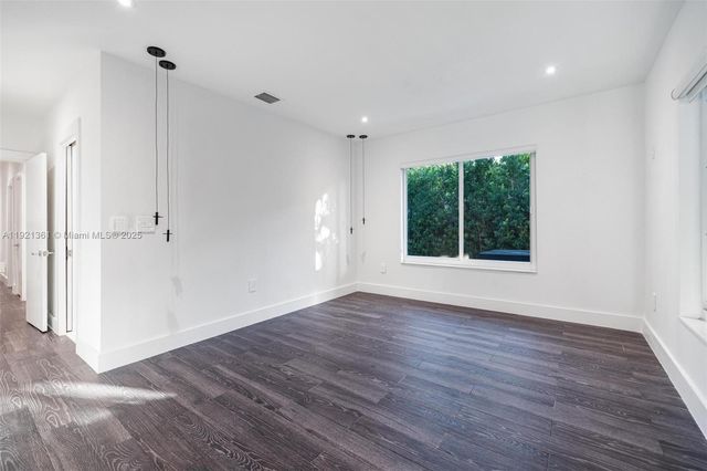 10618 NE 11th ct, Miami Shores, FL 33138