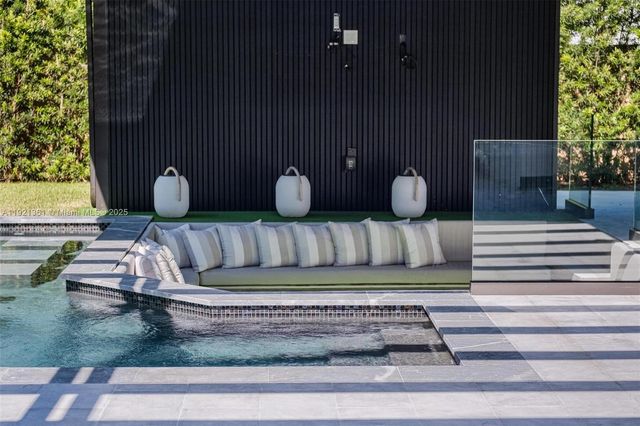 10618 NE 11th ct, Miami Shores, FL 33138