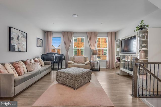 10913 CLERKENWELL ALY, Waldorf, MD 20603