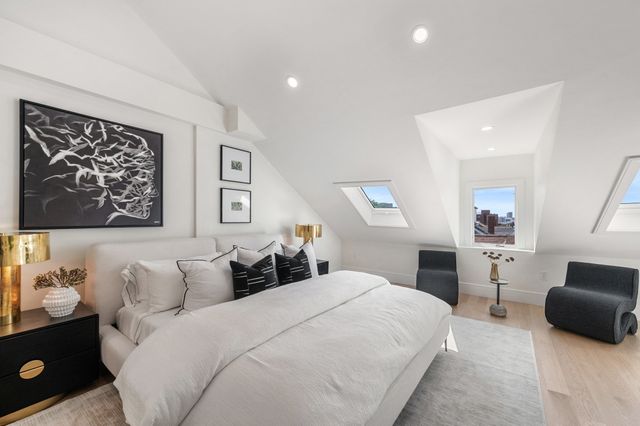 39 G St, Boston, MA 02127
