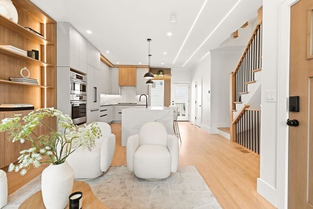 39 G St, Boston, MA 02127