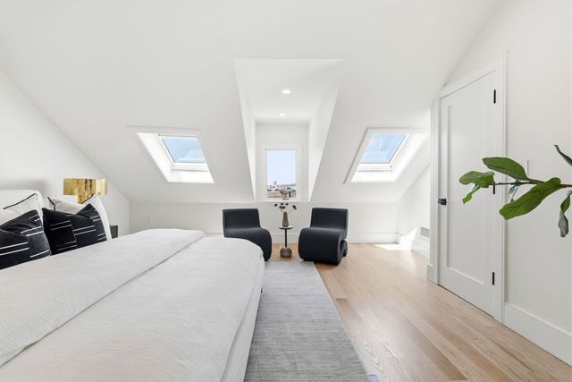 39 G St, Boston, MA 02127
