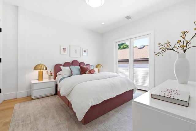 39 G St, Boston, MA 02127