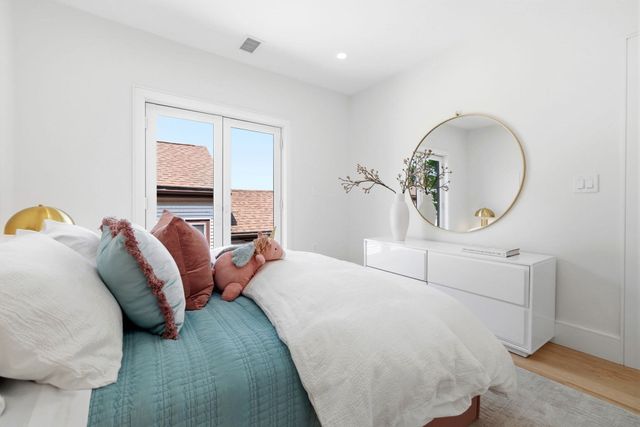 39 G St, Boston, MA 02127