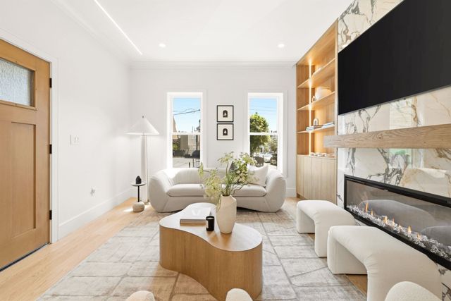 39 G St, Boston, MA 02127