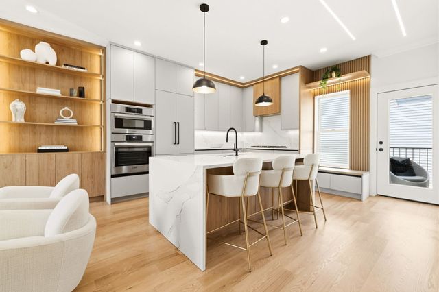 39 G St, Boston, MA 02127