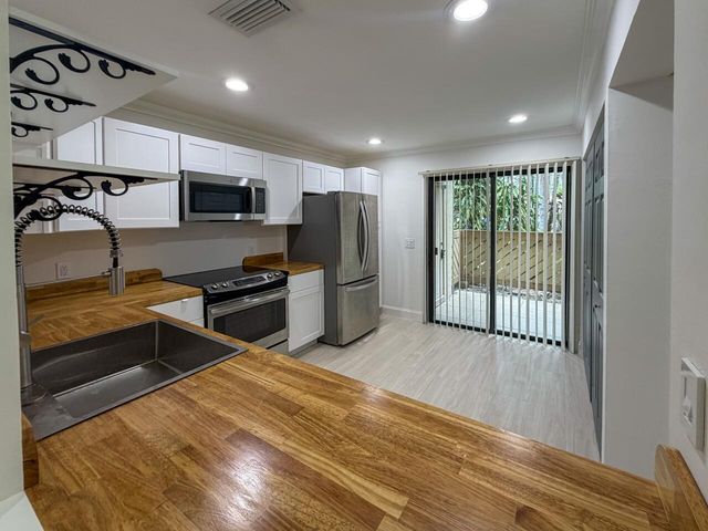 13165 Chadwick Court 26, Wellington, FL 33414