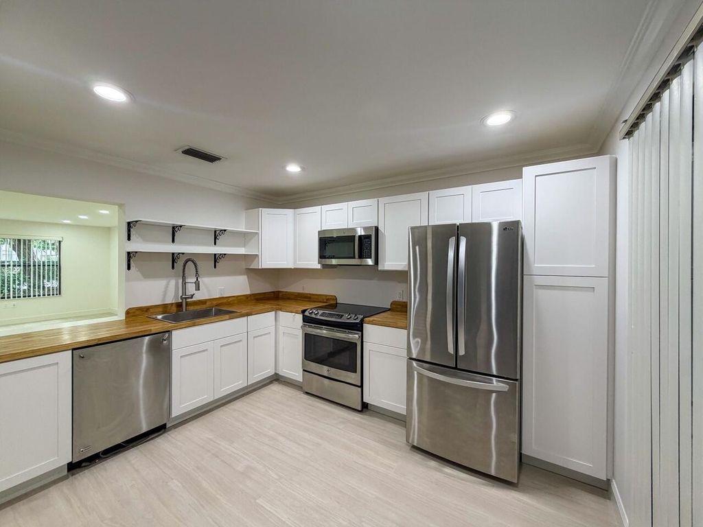 13165 Chadwick Court 26, Wellington, FL 33414