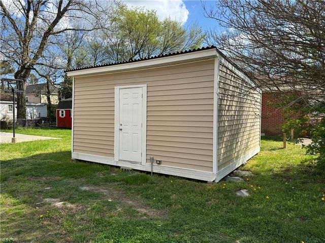 901 E Indian River RD, Norfolk, VA 23523