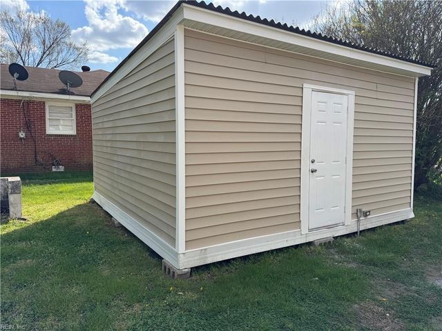 901 E Indian River RD, Norfolk, VA 23523