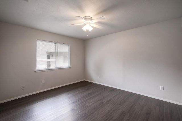 410 Vista West CT B, Bastrop, TX 78602