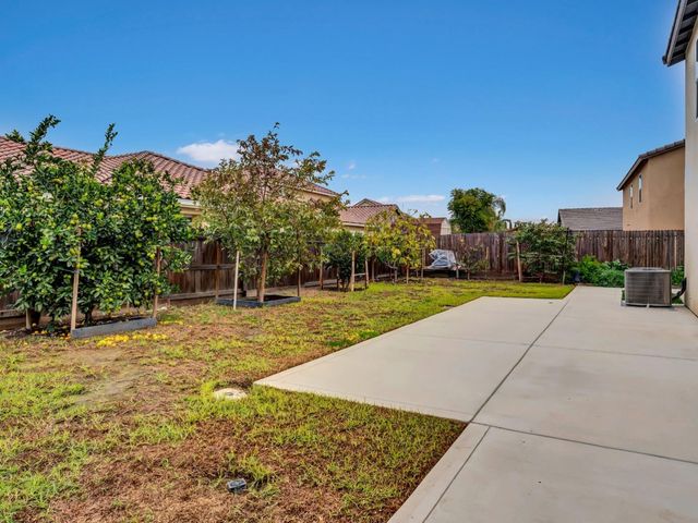 1672 Thistle Lane, Los Banos, CA 93635