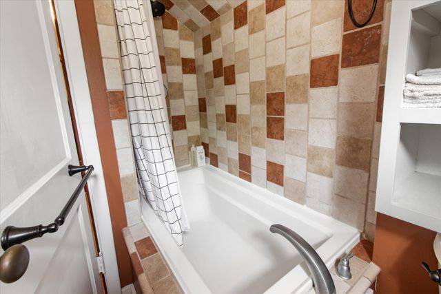 637 5th Street, Ann Arbor, MI 48103