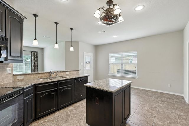3112 Stonecrop Trail, Denton, TX 76226