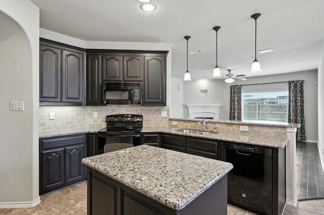 3112 Stonecrop Trail, Denton, TX 76226