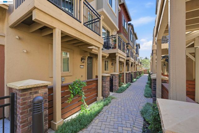 1820 Enclave Pl, Concord, CA 94519