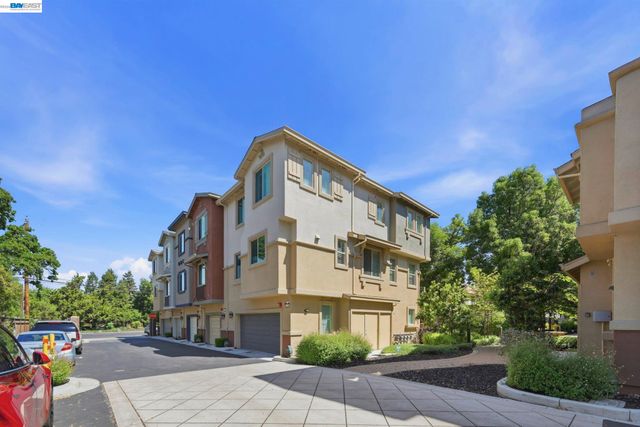 1820 Enclave Pl, Concord, CA 94519