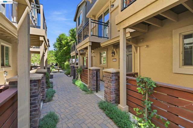 1820 Enclave Pl, Concord, CA 94519