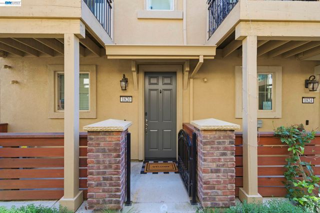 1820 Enclave Pl, Concord, CA 94519