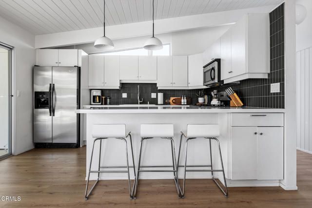 795 E Racquet Club Road, Palm Springs, CA 92262