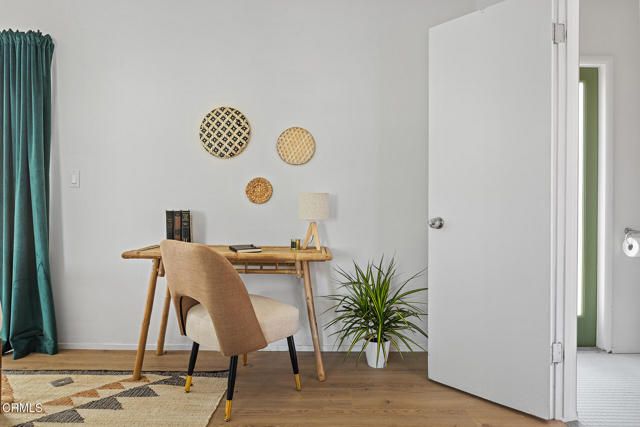 795 E Racquet Club Road, Palm Springs, CA 92262