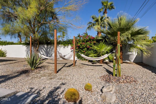795 E Racquet Club Road, Palm Springs, CA 92262