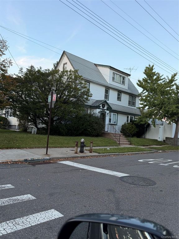 21701 91st Avenue, Queens Village, NY 11428 — photo 2