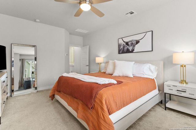 5843 Whitby Rd Unit 33, San Antonio, TX 78240