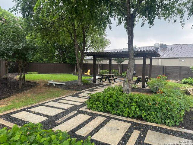 5843 Whitby Rd Unit 33, San Antonio, TX 78240