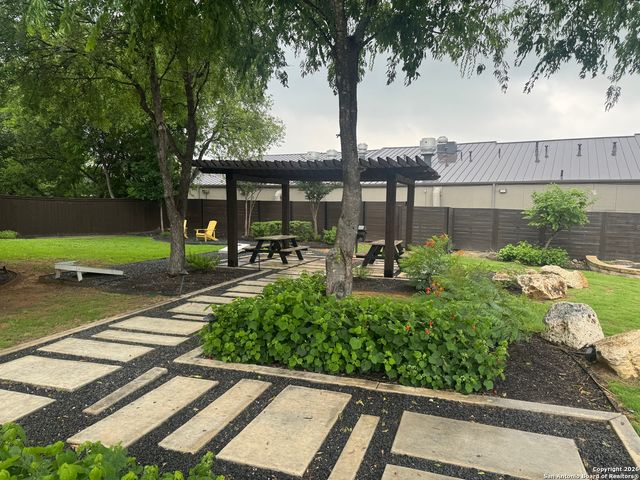 5843 Whitby Rd Unit 33, San Antonio, TX 78240