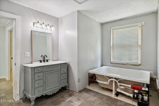 856 Little Berry Way, Del Rio, TN 37727