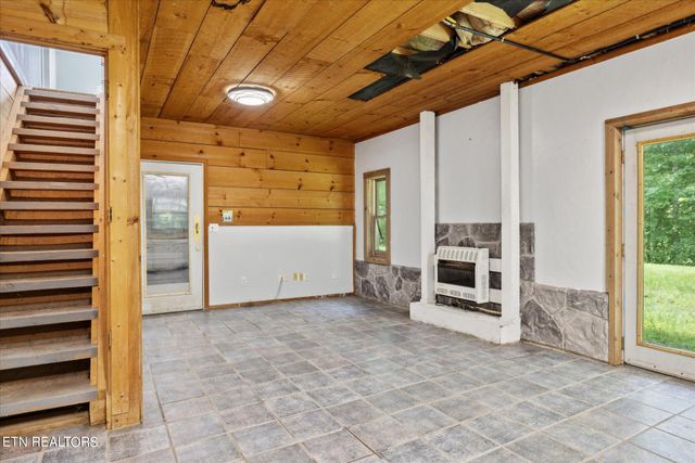 856 Little Berry Way, Del Rio, TN 37727