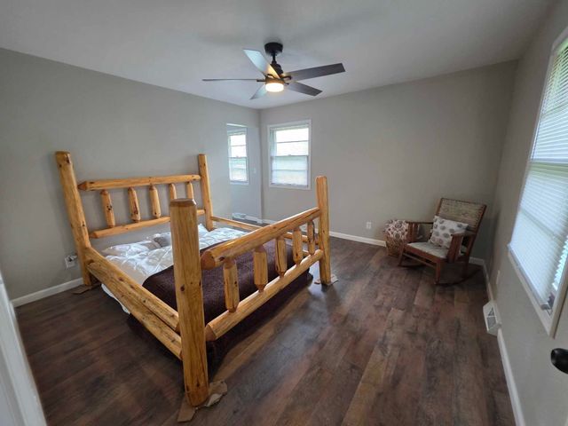 6815 Se Highway 54, Collins, MO 64738