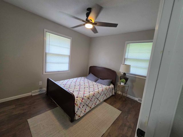 6815 Se Highway 54, Collins, MO 64738