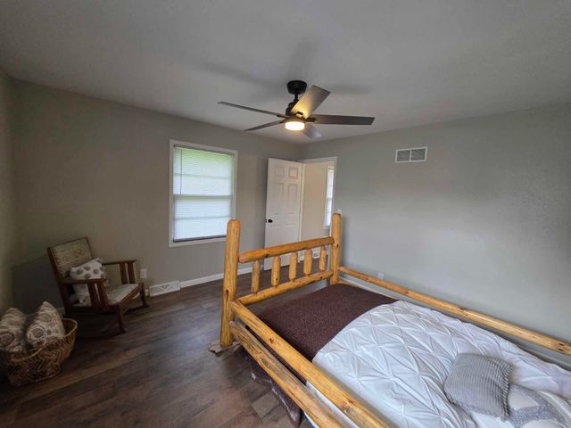 6815 Se Highway 54, Collins, MO 64738