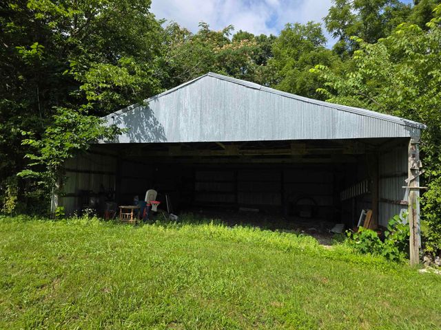 6815 Se Highway 54, Collins, MO 64738