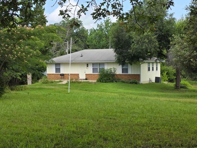 6815 Se Highway 54, Collins, MO 64738