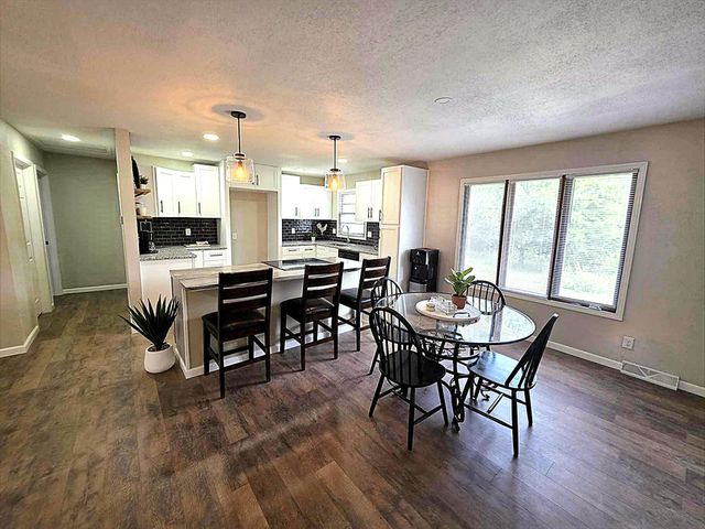 6815 Se Highway 54, Collins, MO 64738