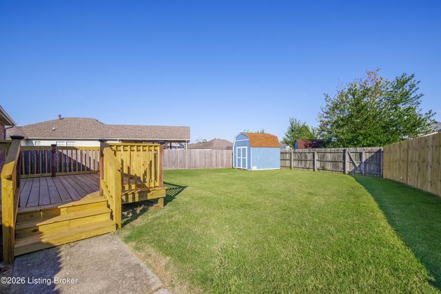 5220 Plume Dr, Louisville, KY 40258