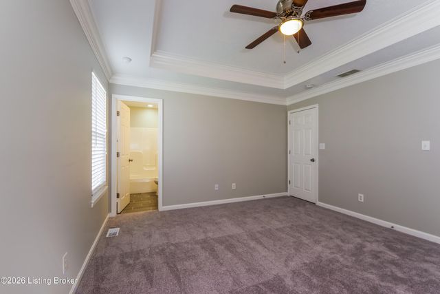 5220 Plume Dr, Louisville, KY 40258