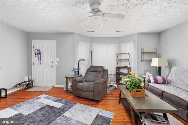 132 STADIUM CIR, Inwood, WV 25428