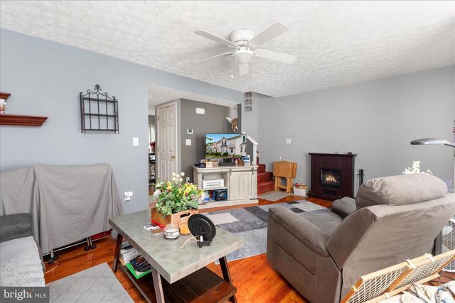 132 STADIUM CIR, Inwood, WV 25428
