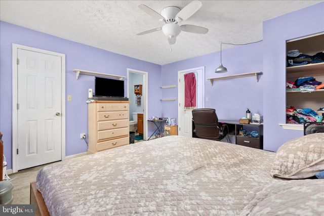 132 STADIUM CIR, Inwood, WV 25428